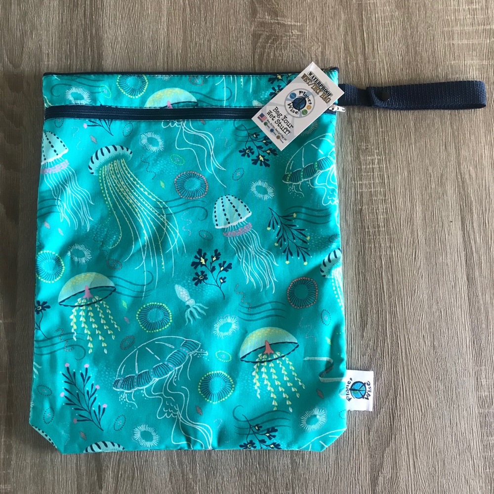 Planet Wise medium wet/dry bag